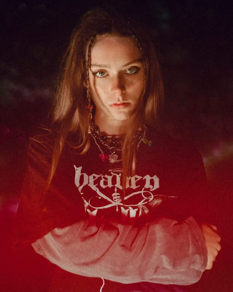 Holly Humberstone © Phoebe Fox