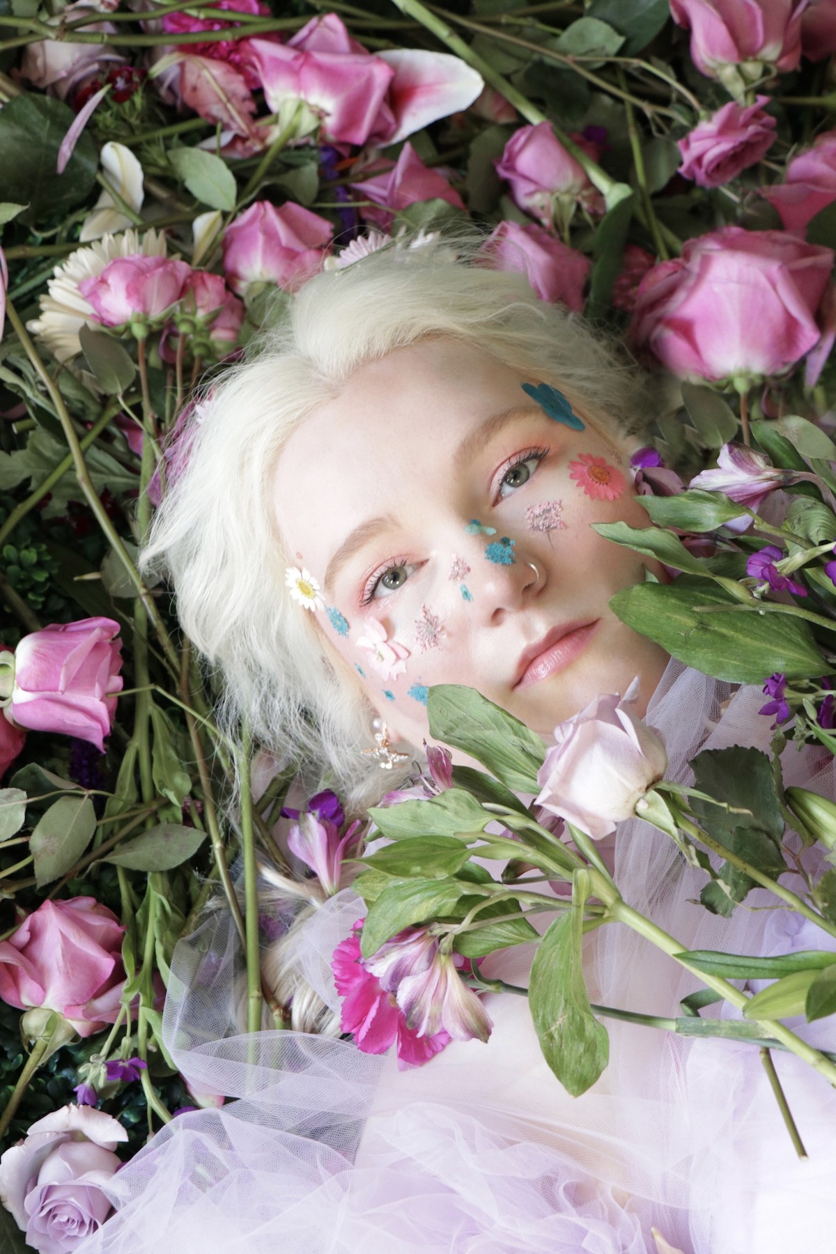 Interview: Indie Pop Artist mine Flourishes in Her Vibrant & Vulnerable ...